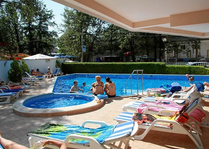 Lotos Hotel 2*